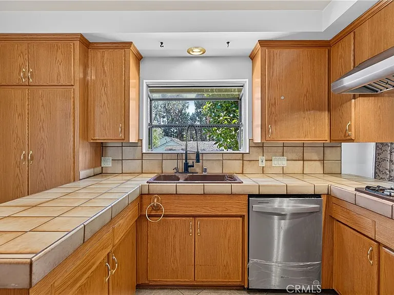 10401 Wystone Ave — Photo 17