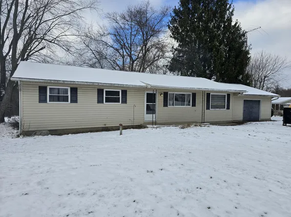 4314 Holiday Ln, Bellefontaine, OH 43311