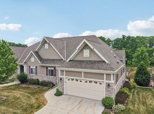 2210 Kayla Dr, City Of Waukesha, WI 53188