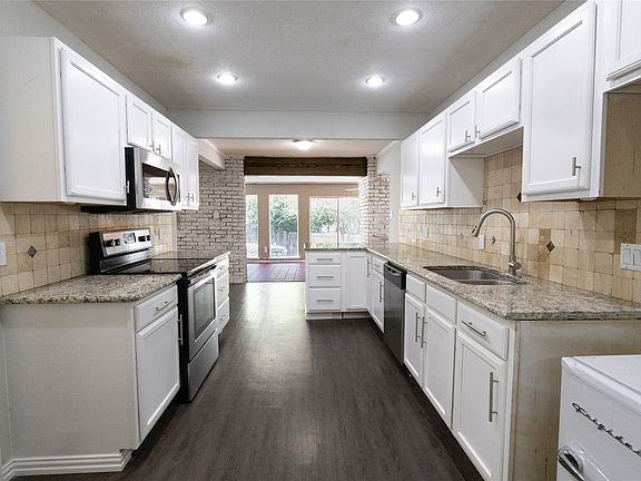 3rd image of 7540 Monterrey Dr