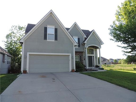 2nd image of 1304 Regency Dr