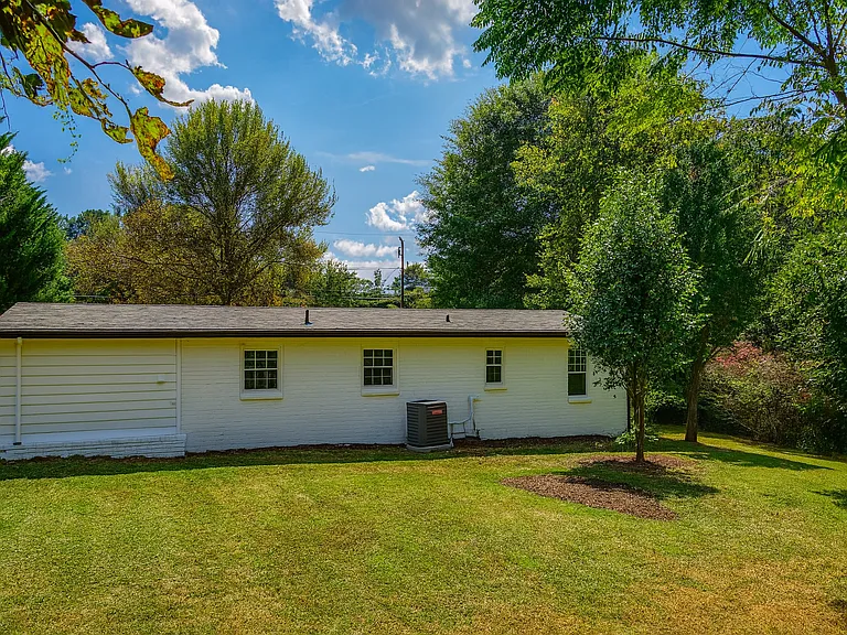 4214 Canby Ln — Photo 12
