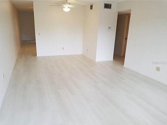 2nd image of 2286 Norwegian Dr APT 32
