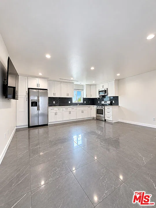 1 bed, 1.5 bath, 700 sqft, $3,000 — Photo 4