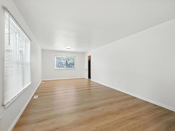 5th image of 1758 Staunton Ct
