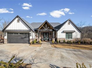 497 Honey Creek Rd, Eureka Springs, AR 72631