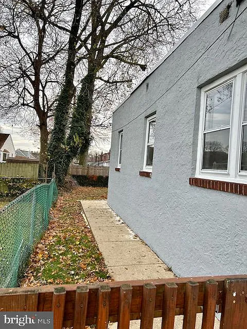 1 bed, 800 sqft, $1,150 — Photo 3