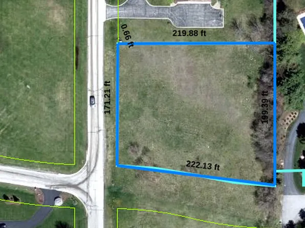 1322 Bull Valley Dr, Woodstock, IL 60098