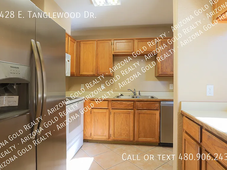 4428 E Tanglewood Dr — Photo 35