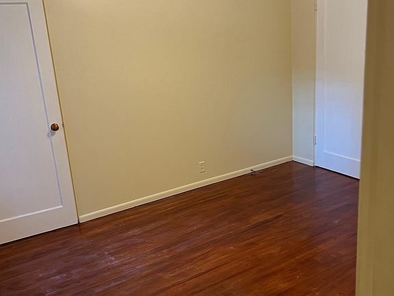 5th image of 2700 E Yesler Way #104