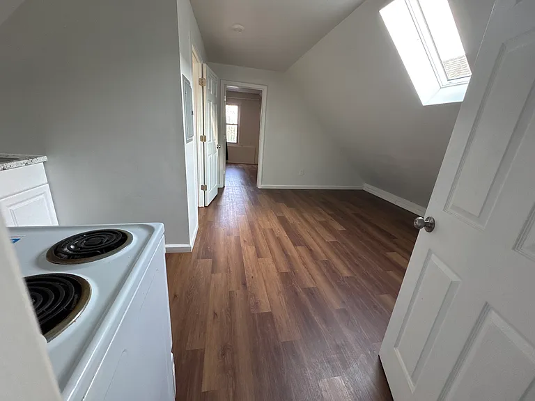 88 N 6th St #3 — Photo 2