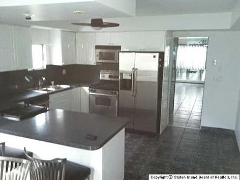 5th image of 18 Bosworth St