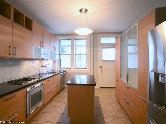 3rd image of 1707 N North Park Ave #923