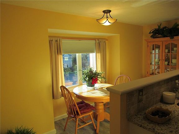 4th image of 35 Waterview Dr Unit E