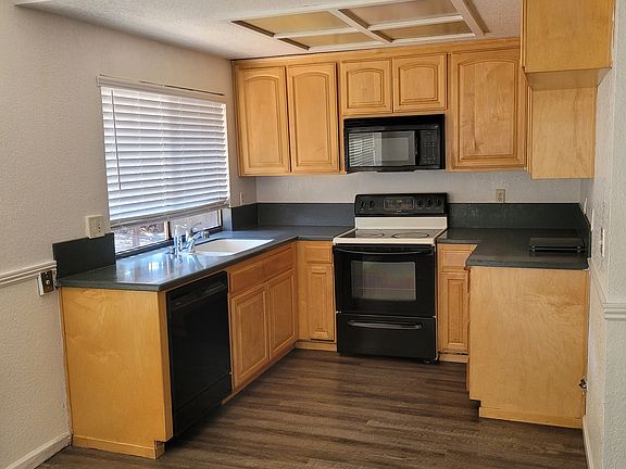 4th image of 2239 Lynbrook Dr