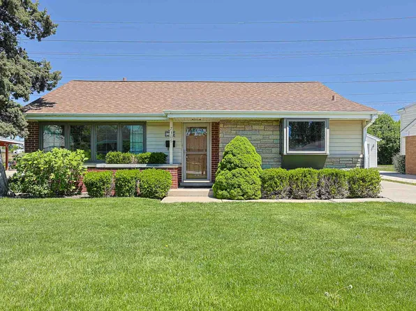 7306 Arcadia St, Morton Grove, IL 60053