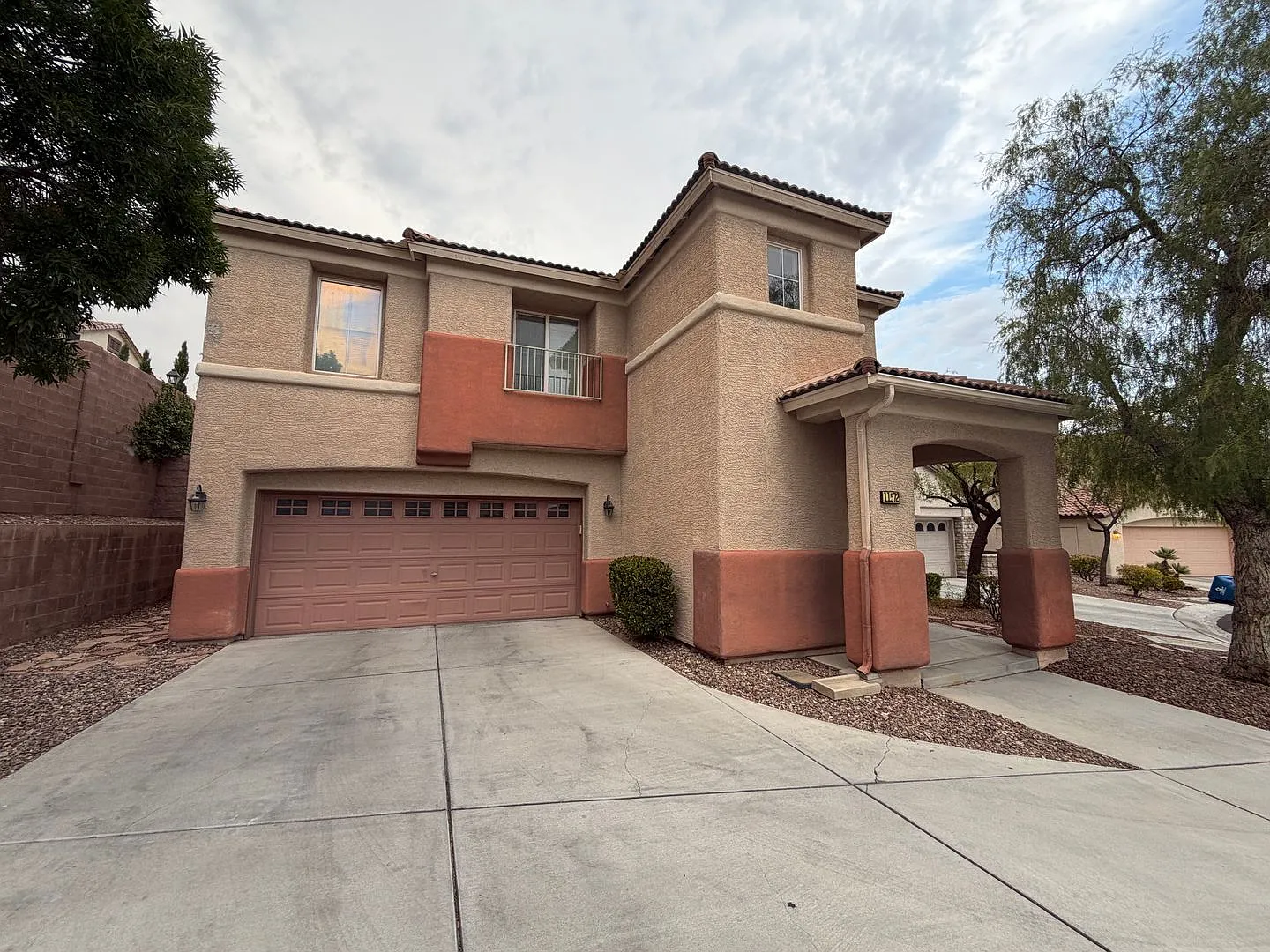 Las Vegas Two Story Home With 4 Bedrooms!! — Photo 1