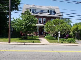 847 Mendon Rd, Woonsocket, RI 02895