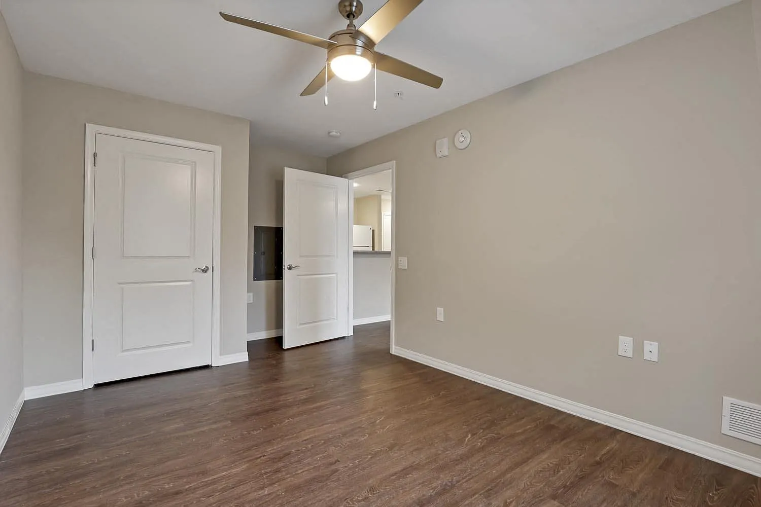 Jenkins Lofts — Photo 1