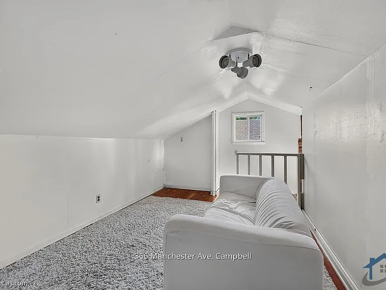 366 Manchester Ave — Photo 24