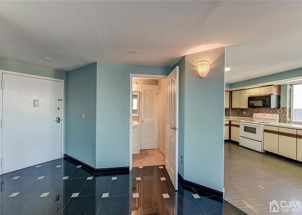 40 Fayette St Perth Amboy NJ | Zillow