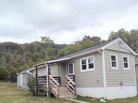Cottage is one of two twin cottages that are side by side.