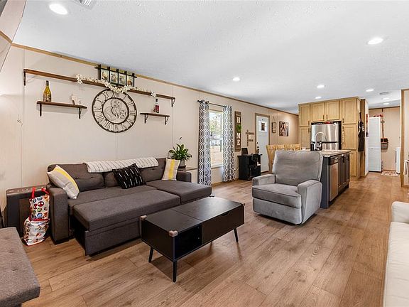 3rd image of 8444 W Jennifer Ct