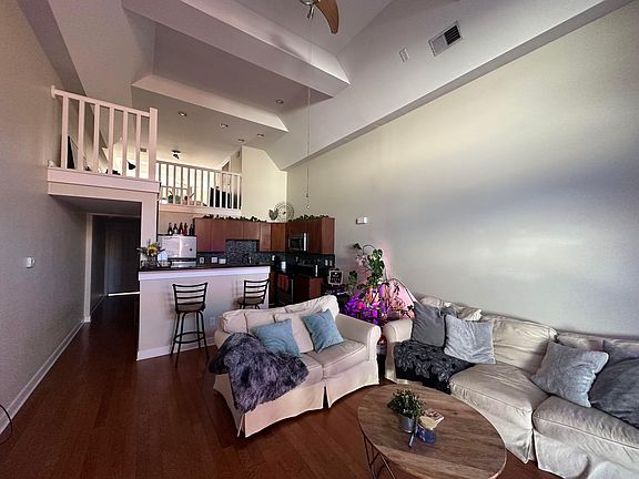 3rd image of 1276 N High St APT 205