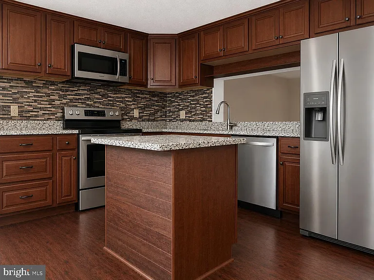 5559 Hecate Ct — Photo 4