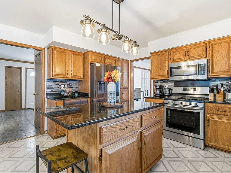 53428 Gregory Dr — Photo 25