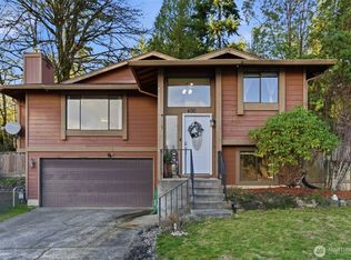 400 Falcon Court NE, Bremerton, WA 98311