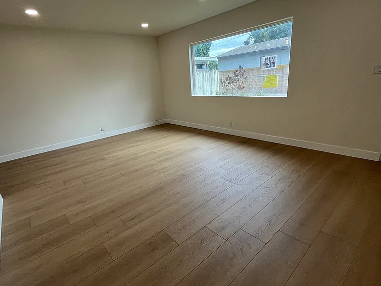 2651 Parkway Dr — Photo 4