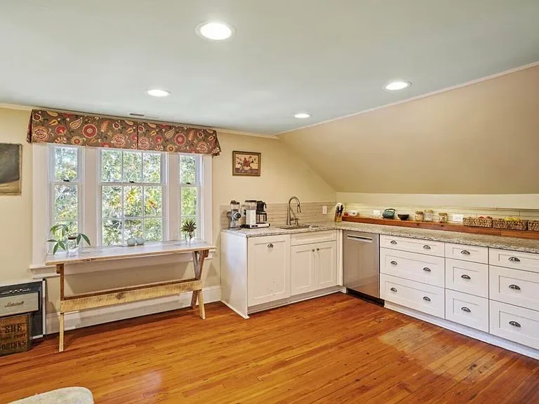 405 Ransom St — Photo 10