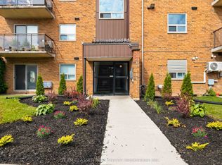 735 Wonderland Rd S #302, London, ON N6K 1M1