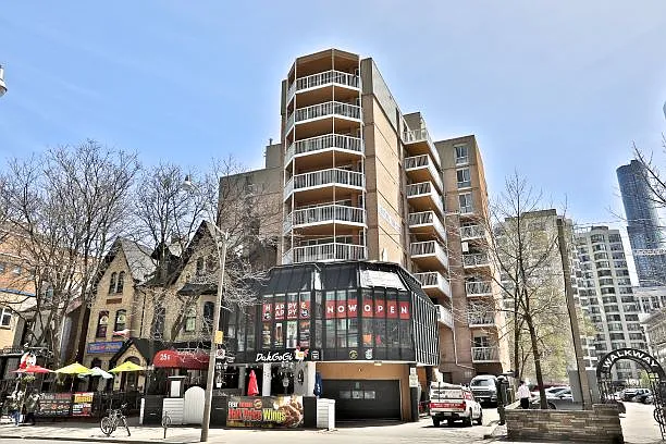 25 Wellesley St W — Photo 27