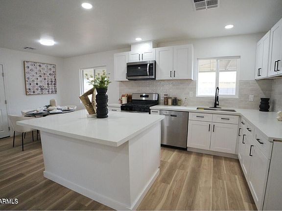 2nd image of 4437 E ALMERIA Road