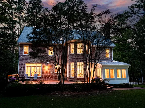 217 Stratford Dr, Chapel Hill, NC 27516