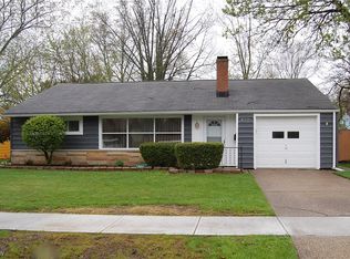 430 Woodmere Dr, Berea, OH 44017