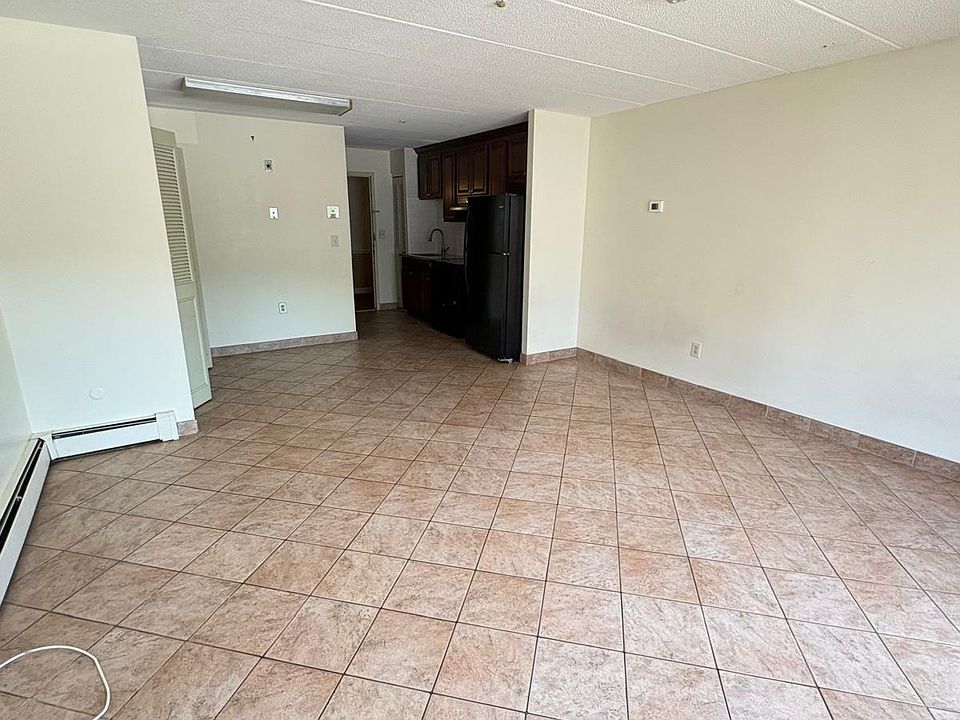 2nd image of 881 Broadway APT 14