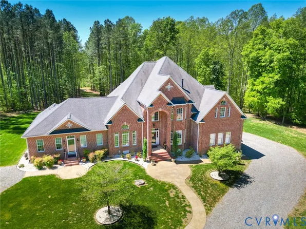 2936 Royal Virginia Ct, Goochland, VA 23093