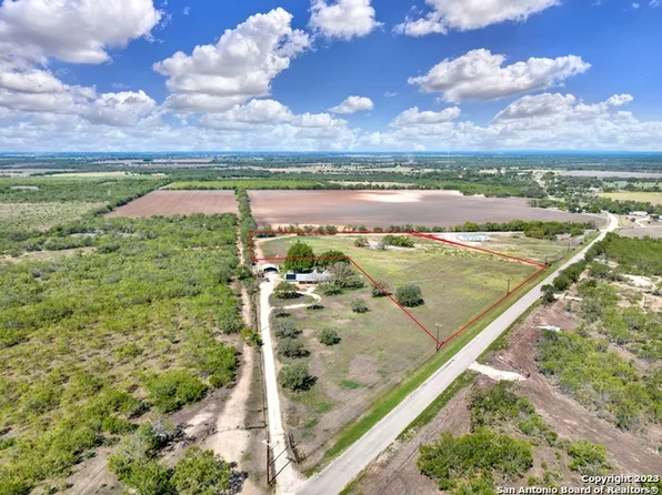 4058 CR 4516, Hondo, TX 78861