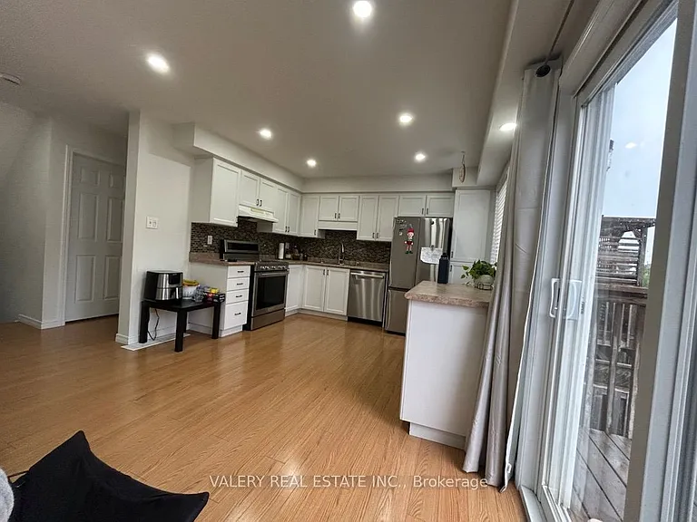 21 Sorrento St #1 — Photo 12
