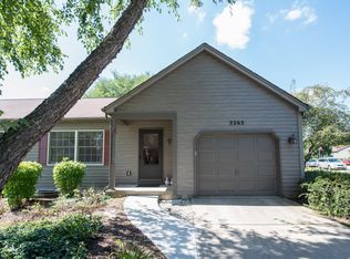 2263 Valley Creek Dr, Elgin, IL 60123