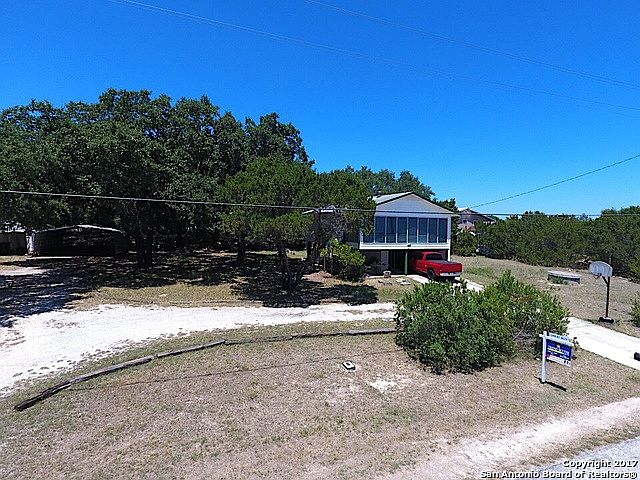 1st image of 1955 Lakeview Dr