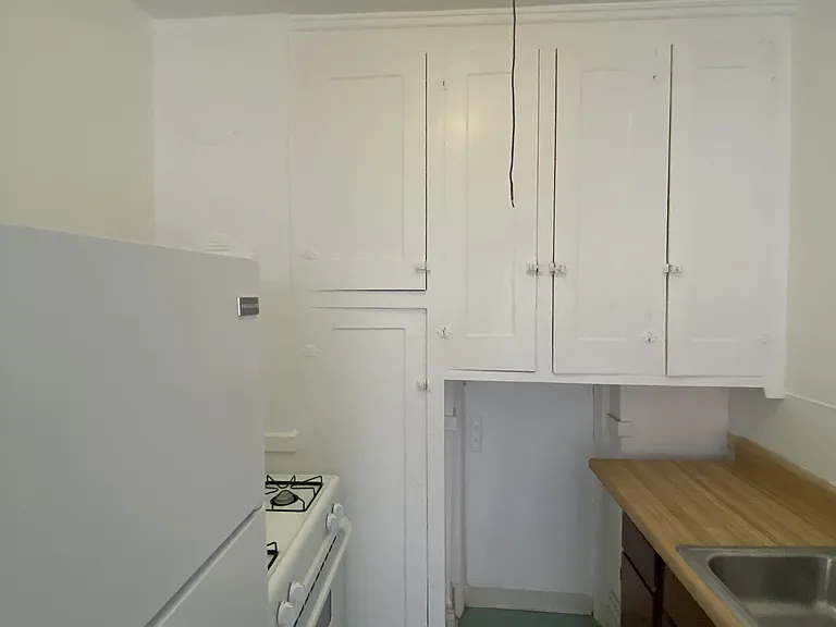 1442 W 101st St #16 — Photo 8
