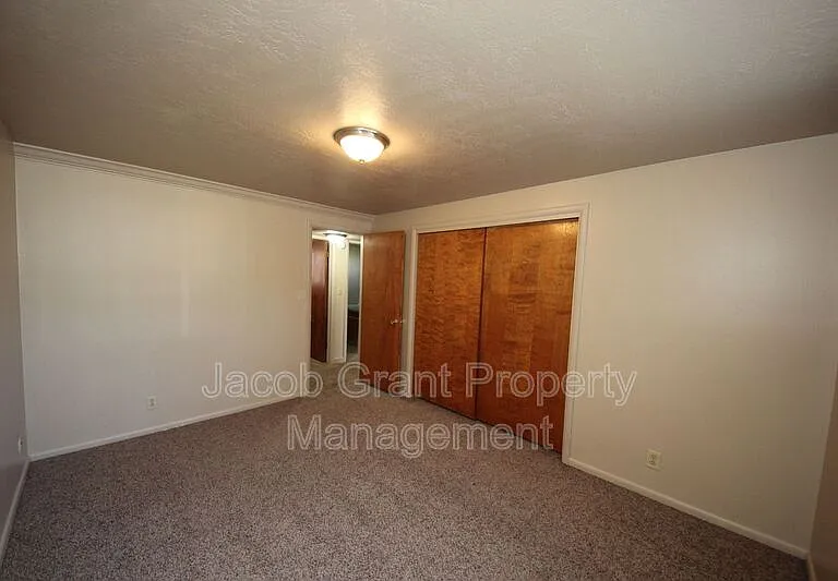 756 Wayne Ave #4 — Photo 7