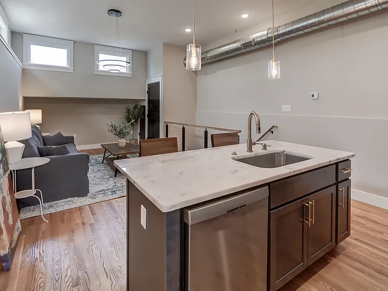1523 W Cary St #9I — Photo 5