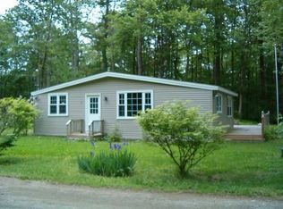 32 Merrill Dr, Shutesbury, MA 01072