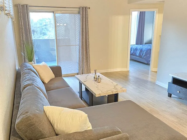 4400 S Jones Blvd #2103 — Photo 14