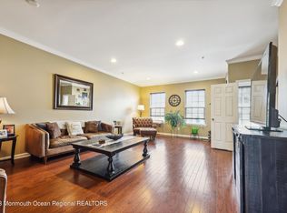 116 Beacon Ln, Eatontown, NJ 07724